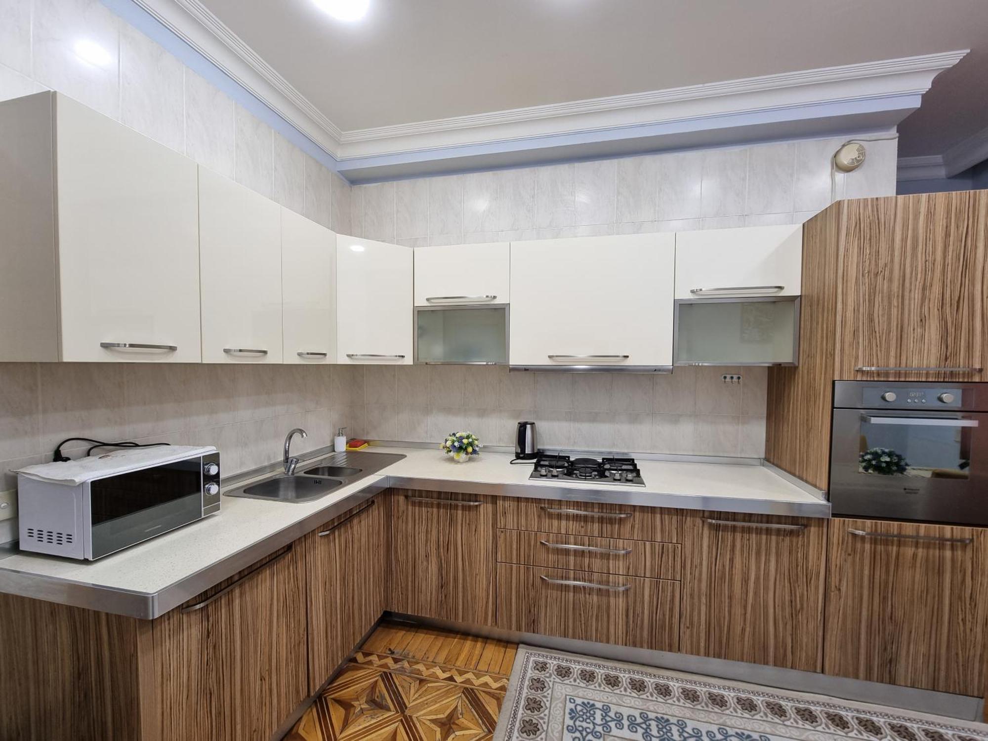 Bulvar Apartment *